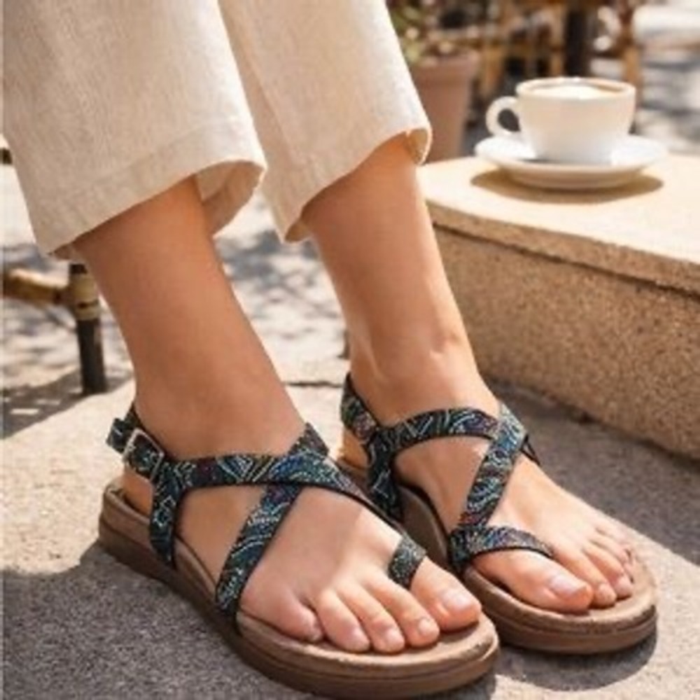Sofft Mirabelle Multi‎ Color Mosaic Leather Toe Loop Strappy Sandal 8M SF0004897